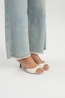 Jeansy Soft Denim Romance z koronkową chustą