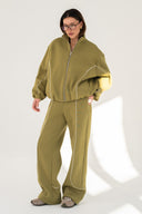 Spodnie dresowe z lampasami